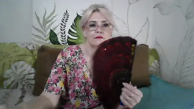 Catty Lady online show from 4, 7, 2026