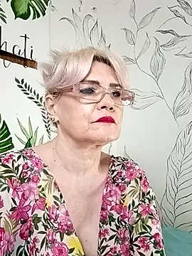 Catty Lady online show from 12, 7, 2026