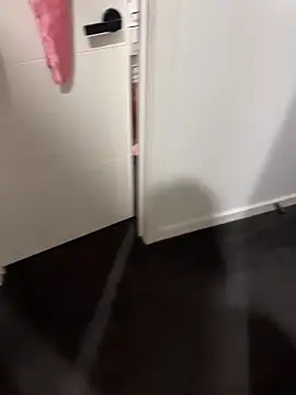 Snapshot of Reacher110565 chatting on 18, 10, 2025 Reacher110565 online show from 18, 10, 2025