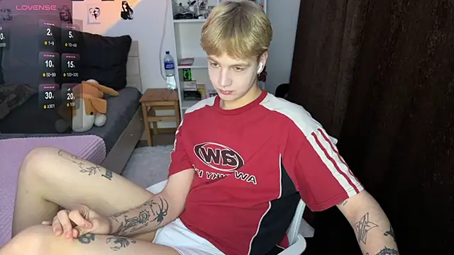 Snapshot of olivertasty chatting on 8, 9, 2025 olivertasty online show from 8, 9, 2025