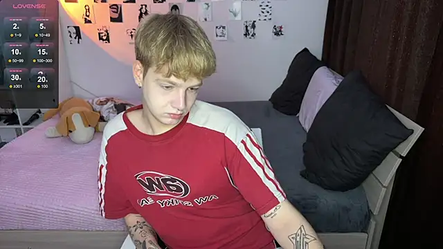 Snapshot of olivertasty chatting on 10, 9, 2025 olivertasty online show from 10, 9, 2025