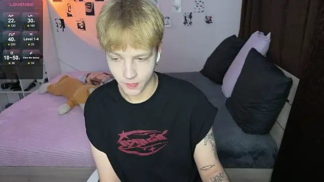 Snapshot of olivertasty chatting on 11, 9, 2025 olivertasty online show from 11, 9, 2025