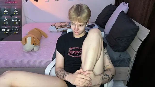 Snapshot of olivertasty chatting on 12, 9, 2025 olivertasty online show from 12, 9, 2025