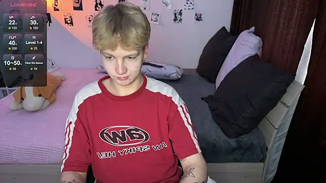 Snapshot of olivertasty chatting on 14, 9, 2025 olivertasty online show from 14, 9, 2025