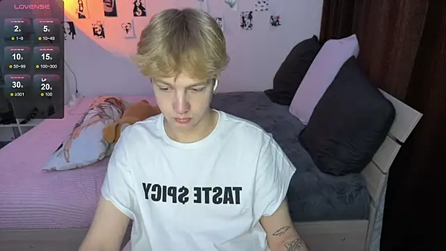 Snapshot of olivertasty chatting on 18, 9, 2025 olivertasty online show from 18, 9, 2025