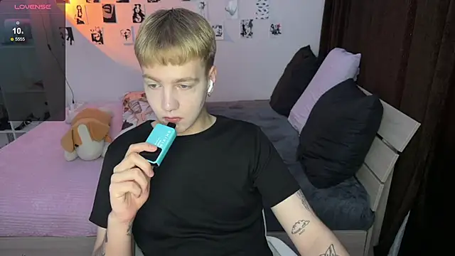 Snapshot of olivertasty chatting on 21, 9, 2025 olivertasty online show from 21, 9, 2025