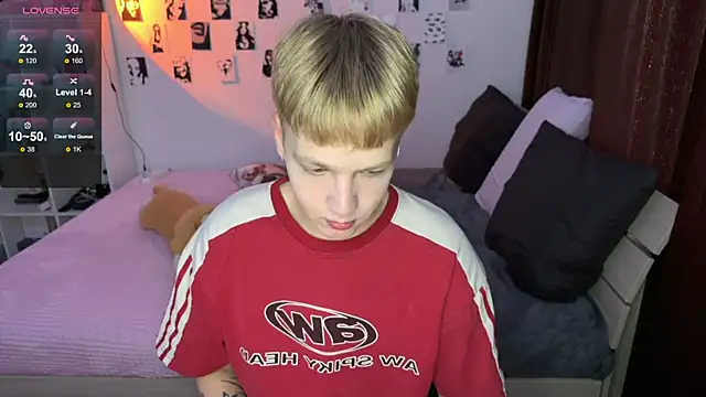 Snapshot of olivertasty chatting on 22, 9, 2025 olivertasty online show from 22, 9, 2025