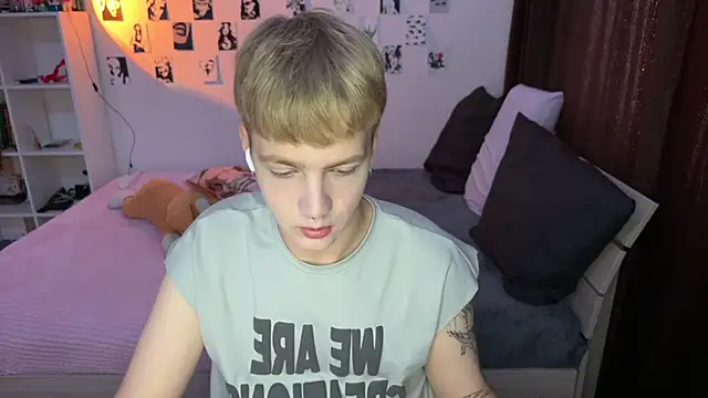 Snapshot of olivertasty chatting on 25, 9, 2025 olivertasty online show from 25, 9, 2025