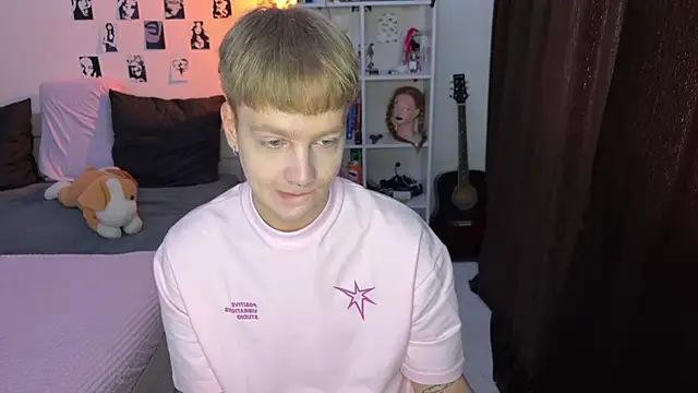 Snapshot of olivertasty chatting on 28, 9, 2025 olivertasty online show from 28, 9, 2025