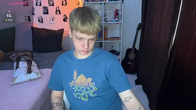 Snapshot of olivertasty chatting on 2, 10, 2025 olivertasty online show from 2, 10, 2025