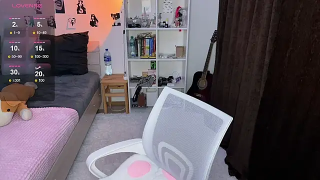 Snapshot of olivertasty chatting on 6, 10, 2025 olivertasty online show from 6, 10, 2025