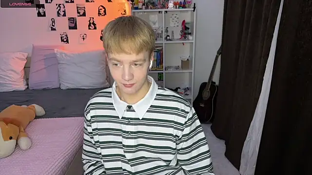 Snapshot of olivertasty chatting on 9, 10, 2025 olivertasty online show from 9, 10, 2025