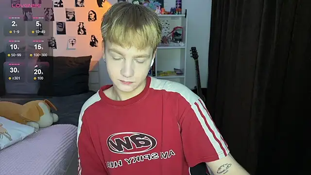 Snapshot of olivertasty chatting on 14, 10, 2025 olivertasty online show from 14, 10, 2025