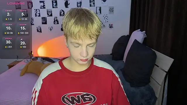 Snapshot of olivertasty chatting on 21, 10, 2025 olivertasty online show from 21, 10, 2025