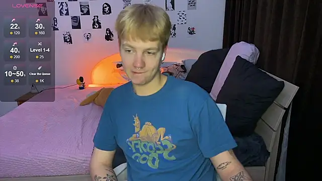 Snapshot of olivertasty chatting on 22, 10, 2025 olivertasty online show from 22, 10, 2025