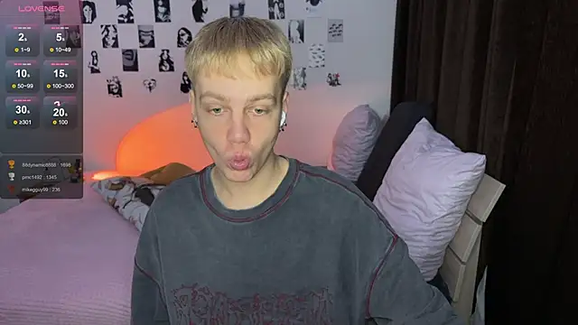 Snapshot of olivertasty chatting on 27, 10, 2025 olivertasty online show from 27, 10, 2025