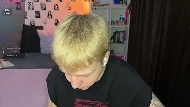 Snapshot of olivertasty chatting on 13, 11, 2025 olivertasty online show from 13, 11, 2025