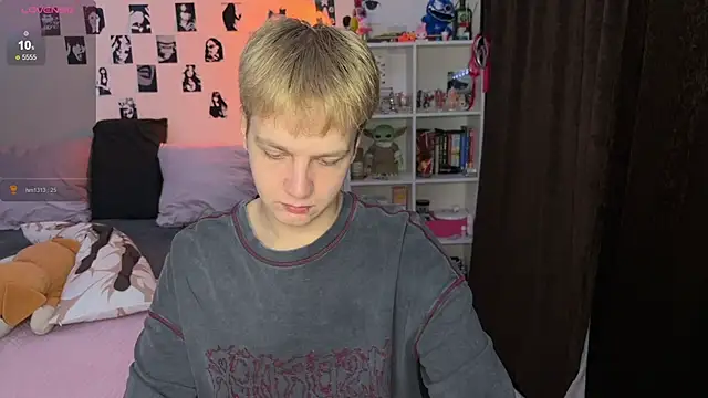 Snapshot of olivertasty chatting on 18, 11, 2025 olivertasty online show from 18, 11, 2025