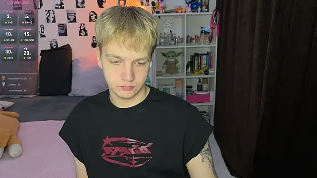 Snapshot of olivertasty chatting on 20, 11, 2025 olivertasty online show from 20, 11, 2025