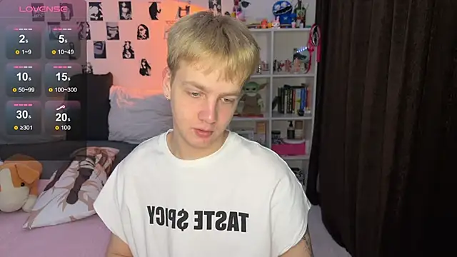 Snapshot of olivertasty chatting on 21, 11, 2025 olivertasty online show from 21, 11, 2025