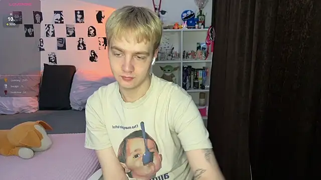 Snapshot of olivertasty chatting on 24, 11, 2025 olivertasty online show from 24, 11, 2025