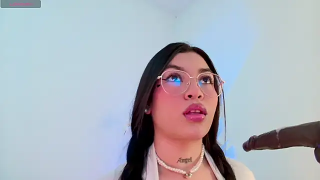 Snapshot of Skyy_Angel chatting on 1, 8, 2026 Skyy Angel online show from 1, 8, 2026