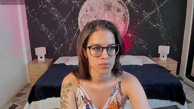 ZoeWestt online show from 15, 9, 2025