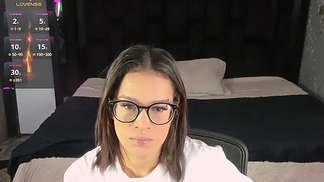 ZoeWestt online show from 17, 9, 2025