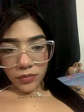 Snapshot of ElaRose_12 chatting on 28, 11, 2025 ElaRose 12 online show from 28, 11, 2025