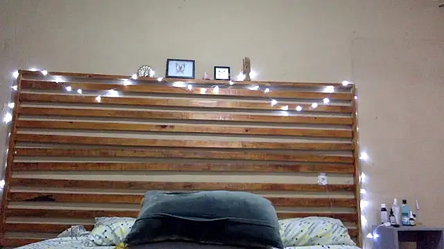 NaughtyInGlasses online show from 14, 12, 2025