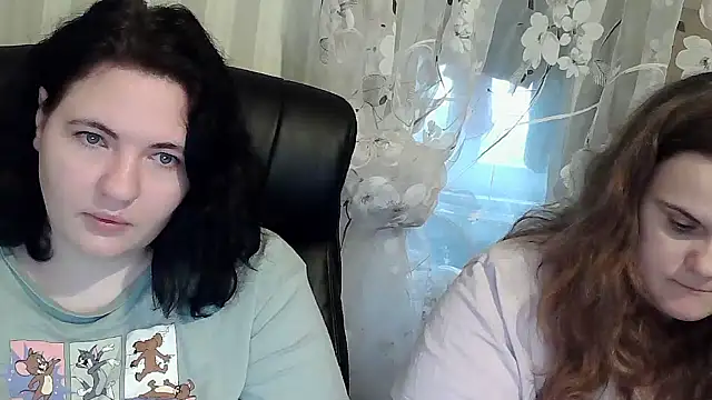 HollyXEva online show from 20, 10, 2025