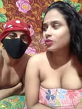 Snapshot of Seducing_couple chatting on 2, 10, 2025 Seducing couple online show from 2, 10, 2025