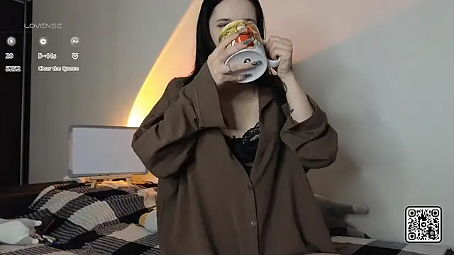 Snapshot of OdelynBagge chatting on 14, 11, 2025 OdelynBagge online show from 14, 11, 2025