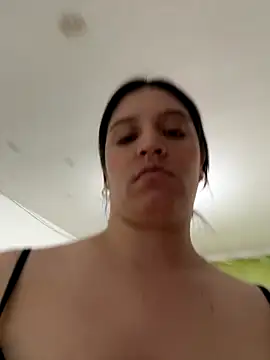 Snapshot of Briana_Hottt chatting on 11, 9, 2025 Briana Hottt online show from 11, 9, 2025