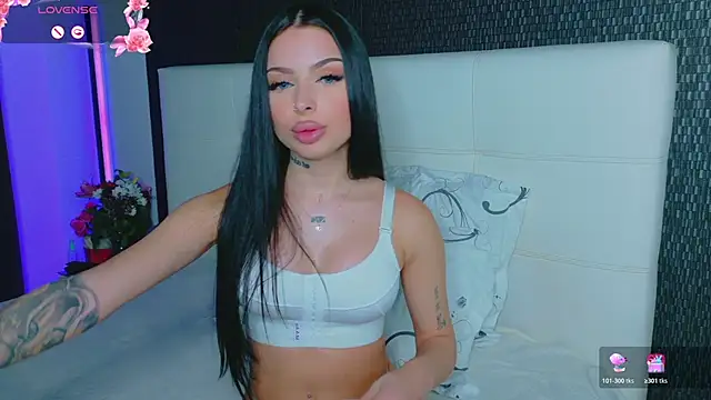 AshleyEttheenn online show from 5, 3, 2026