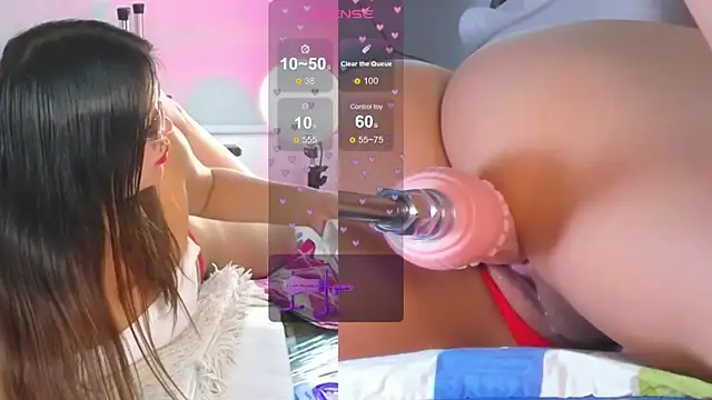 Snapshot of Nicolle_Thier chatting on 11, 11, 2025 Nicolle Thier online show from 11, 11, 2025