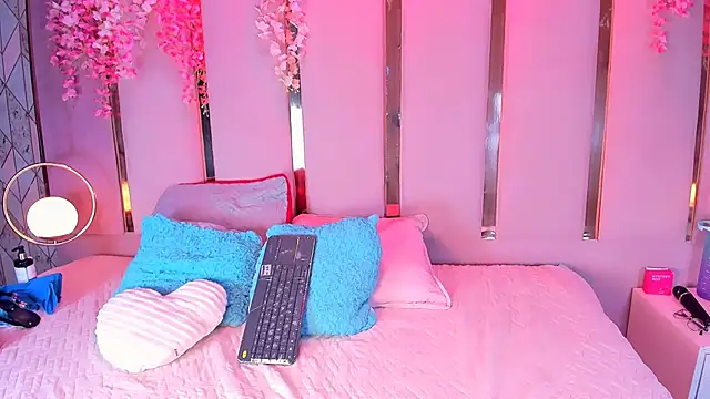 EmmaWilliam1 online show from 3, 2, 2026