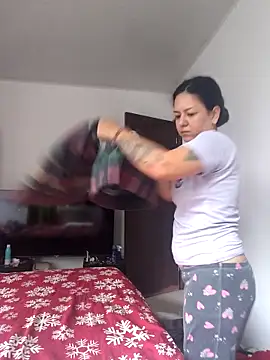 Abbyjoness21 online show from 15, 9, 2025