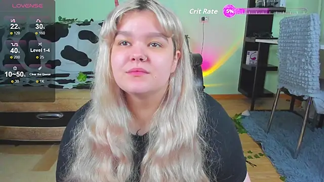 Snapshot of _CandyM1lky_ chatting on 12, 9, 2025 CandyM1lky online show from 12, 9, 2025