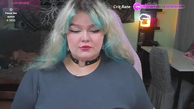 Snapshot of _CandyM1lky_ chatting on 11, 11, 2025 CandyM1lky online show from 11, 11, 2025