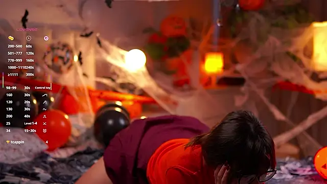 Julia PR0 online show from 31, 10, 2025