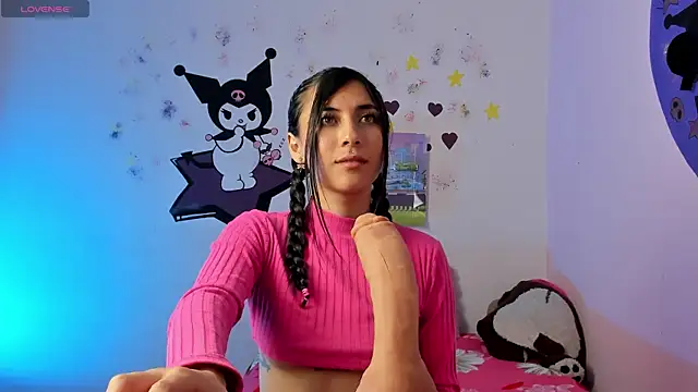 Alanaloiiss  online show from 10, 10, 2025