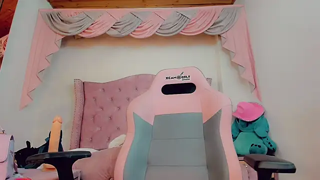 Snapshot of _Abby_white_ chatting on 19, 11, 2025 Abby white online show from 19, 11, 2025