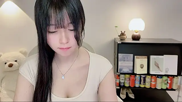 Onechestnut online show from 25, 6, 2026