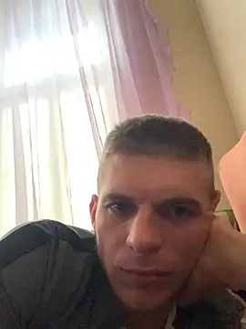 Snapshot of macho1347 chatting on 4, 10, 2025 macho1347 online show from 4, 10, 2025