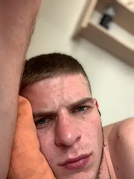 Snapshot of macho1347 chatting on 13, 10, 2025 macho1347 online show from 13, 10, 2025