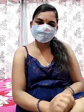 Snapshot of Lalitha-1995 chatting on 8, 9, 2025 Lalitha-1995 online show from 8, 9, 2025