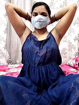 Snapshot of Lalitha-1995 chatting on 9, 9, 2025 Lalitha-1995 online show from 9, 9, 2025