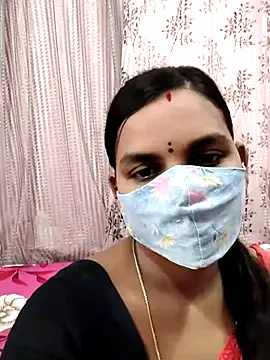 Snapshot of Lalitha-1995 chatting on 15, 9, 2025 Lalitha-1995 online show from 15, 9, 2025