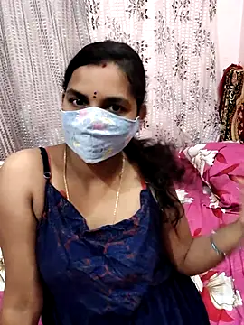 Snapshot of Lalitha-1995 chatting on 21, 9, 2025 Lalitha-1995 online show from 21, 9, 2025